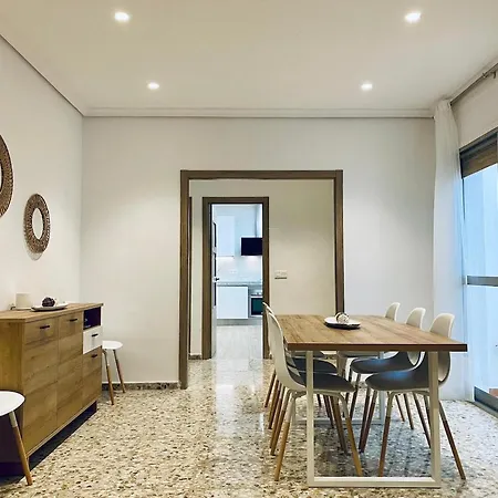 Acogedora Casa Familiar De 4 Y Gran Terraza A Metros De La Playa Дом отдыха Пуэтро-де-Сагунто