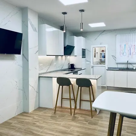 Acogedora Casa Familiar De 4 Y Gran Terraza A Metros De La Playa * Пуэтро-де-Сагунто
