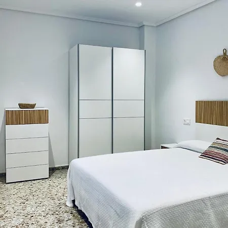 Holiday home Acogedora Casa Familiar De 4 Y Gran Terraza A Metros De La Playa *
